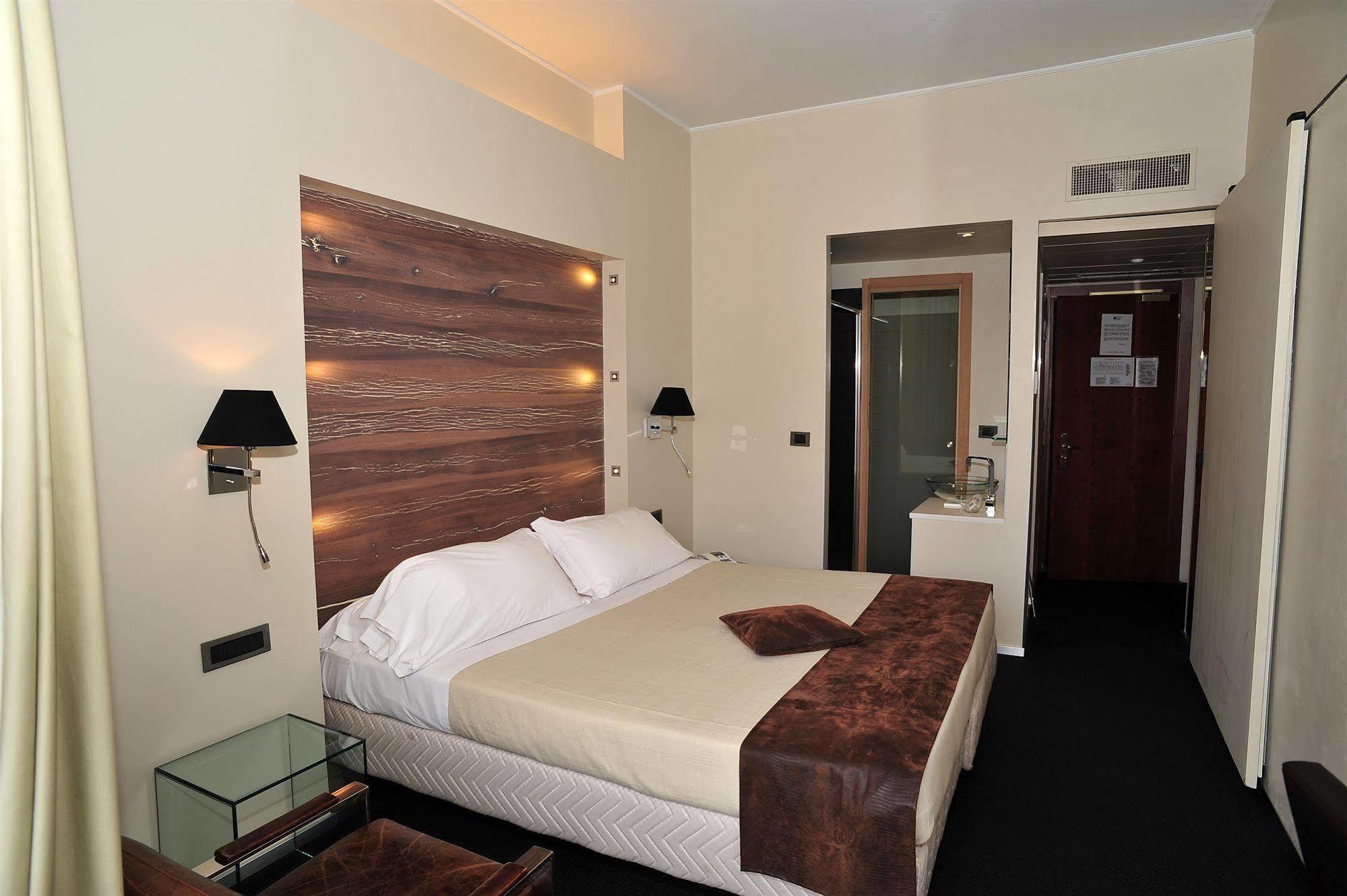 B&B Hotel Savona 3*